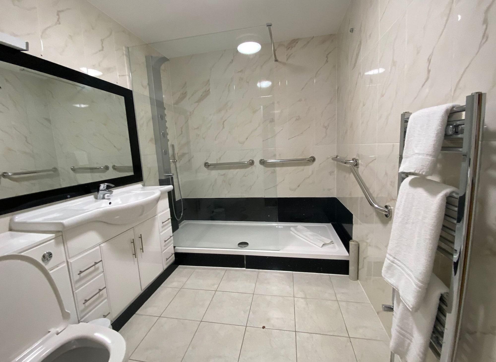 Baylis House Hotel Slough Dış mekan fotoğraf